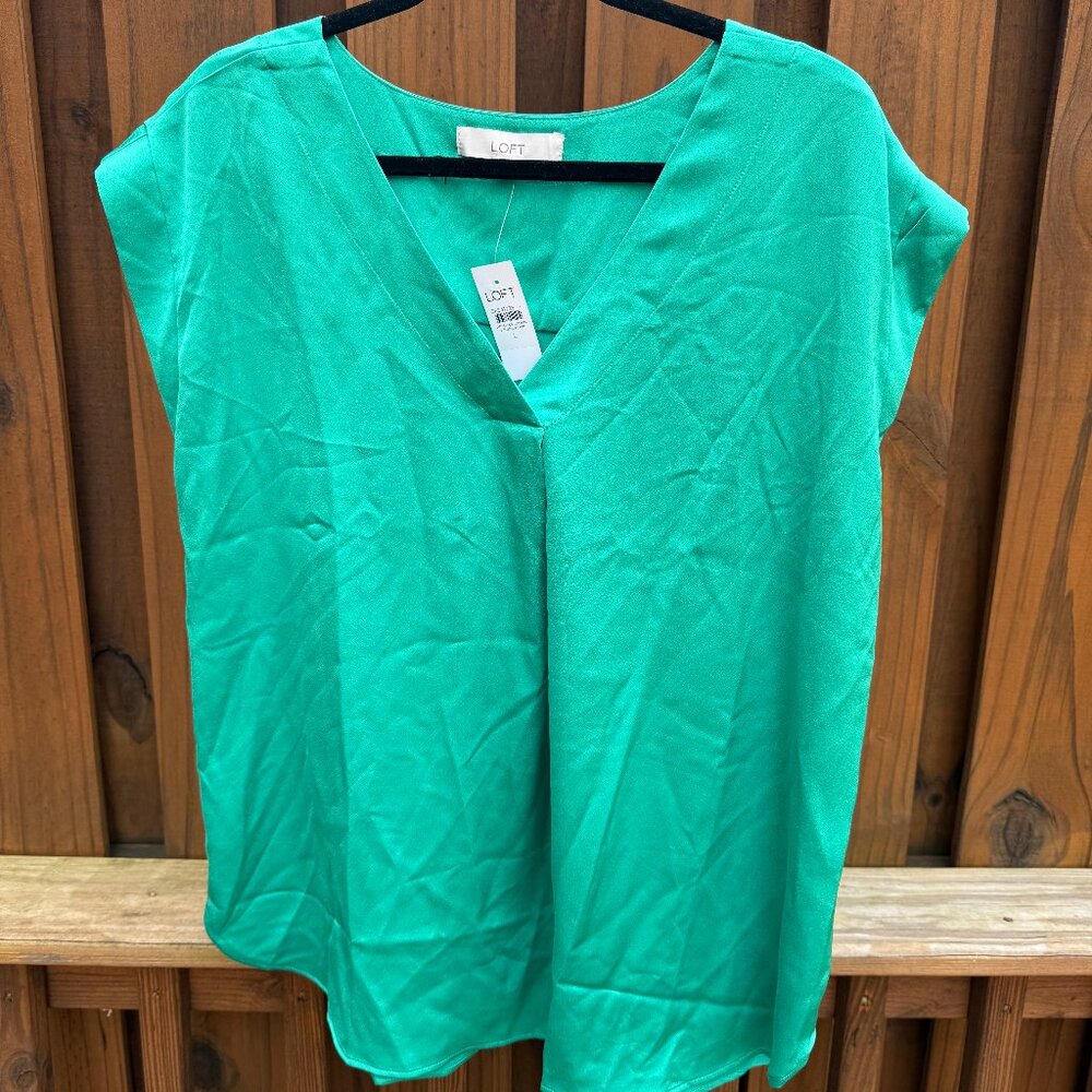 Green blouse (NWT)